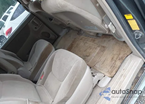 2004 Toyota Sienna Le z USA, uszkodzony, nr VIN 5TDZA23C64S189651